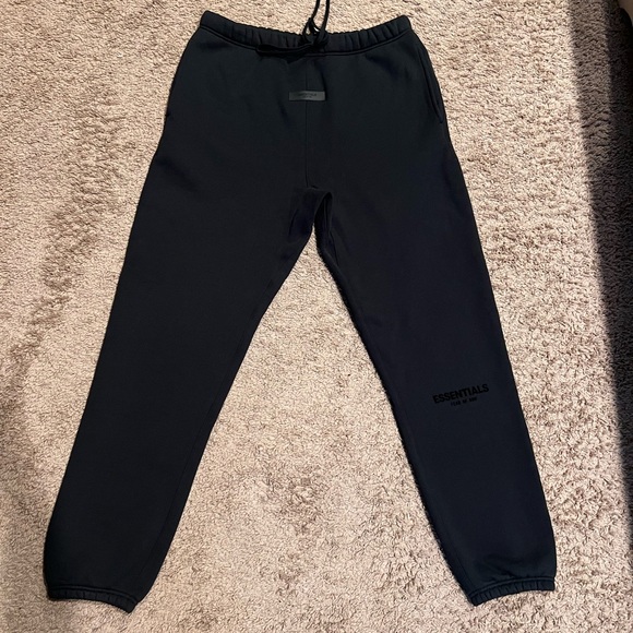 Size - Large / Brand New✅$140 💵 1-3 Business Days To Ship 📈
